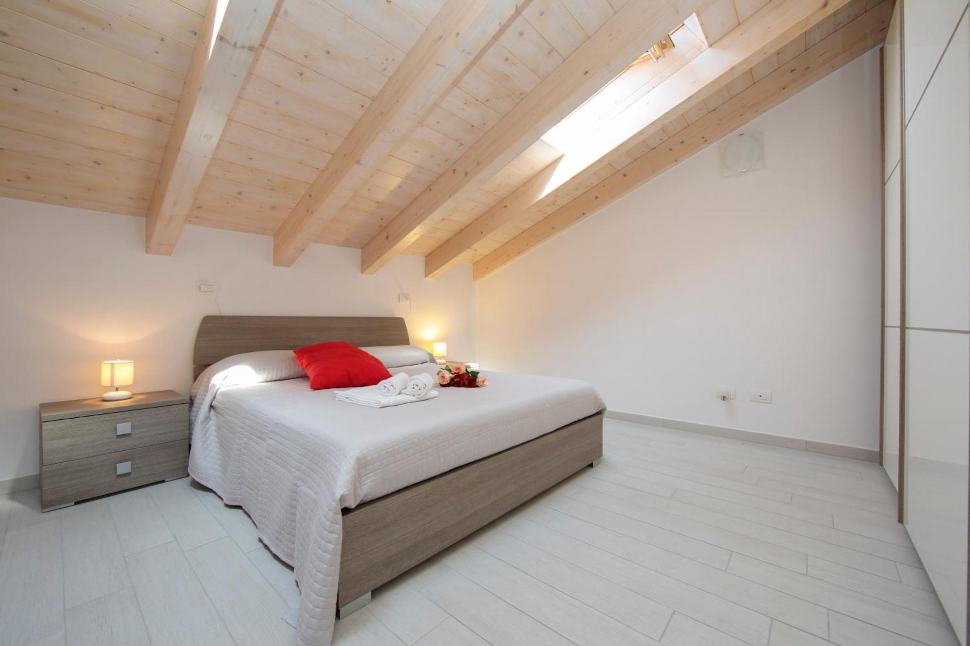 Silver Lake Apartment - Happy Rentals Анджера Экстерьер фото